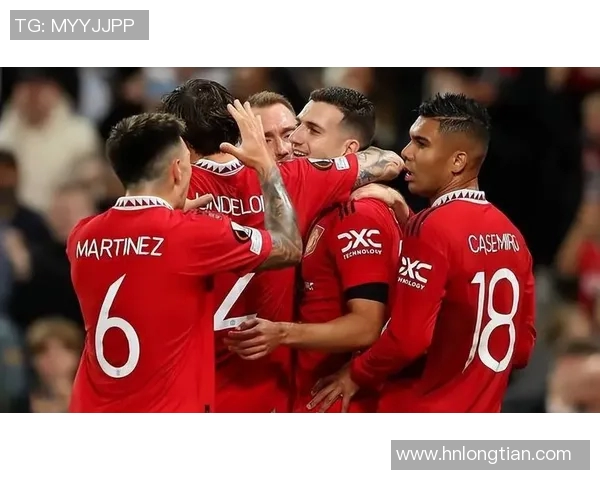 曼联经典球星海报全景展现红魔荣耀瞬间记录绿茵激情时刻